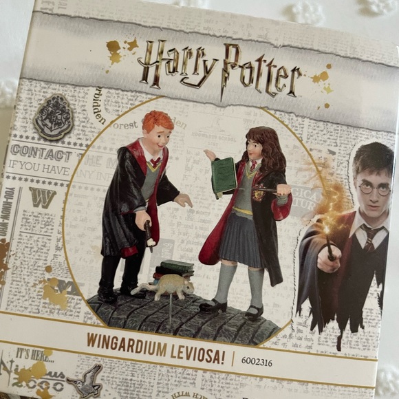 Harry Potter Collectibles - Picture 3 of 3